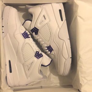 Jordan 4 Retro metallic purple